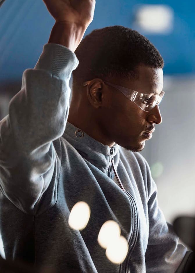 international-male-factory-worker-ATC-build-shop-231205-7242